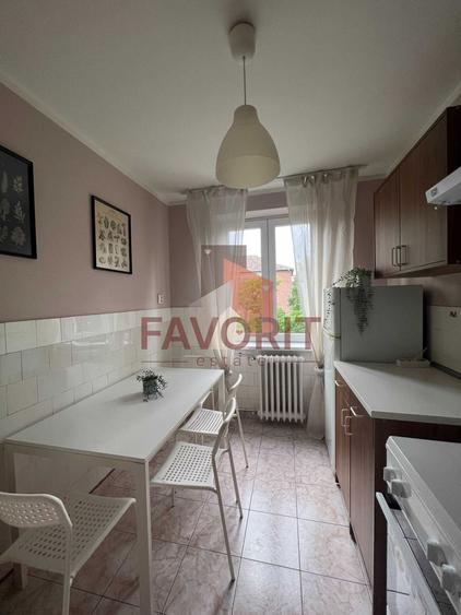 Apartament cu 2 camere semidecomandat în Tipografilor