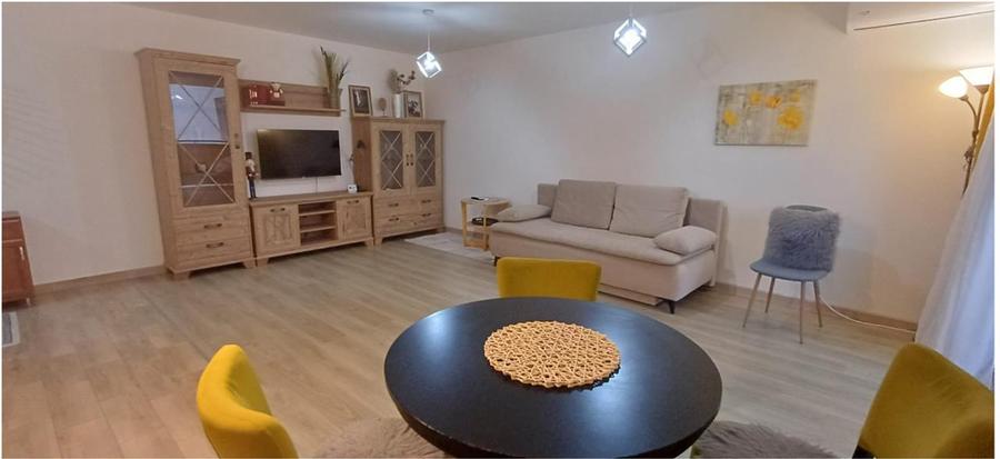 Apartament cu 2 camere decomandat, mobilat în Răcădău