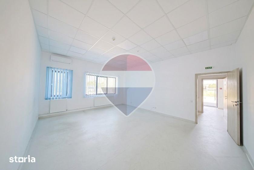Spațiu comercial, de 1,180.59 mp, în Central
