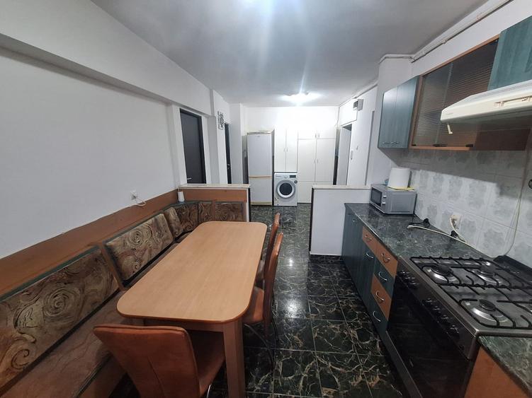 Apartament cu 2 camere, mobilat în Cetate