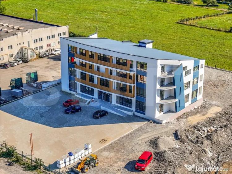 Spațiu comercial, de 2,351 mp, în Central