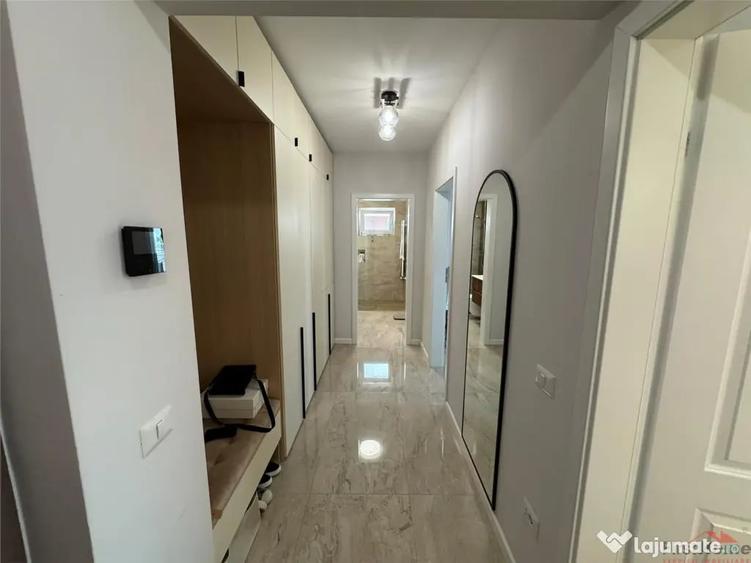 Garsonieră decomandată în Central