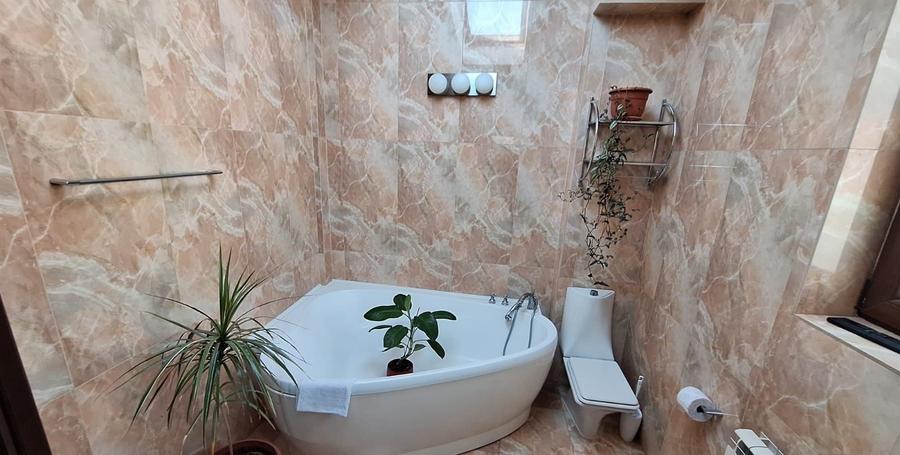 Casă individuală cu 4 camere cu Canalizare în Coiciu