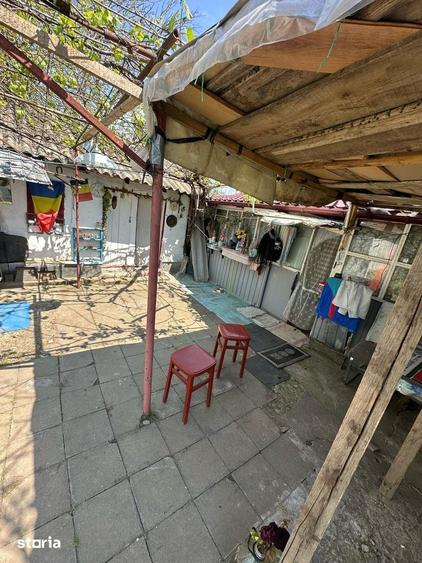 Casă cu 5 camere cu Teren 1422 Mp în Alexeni