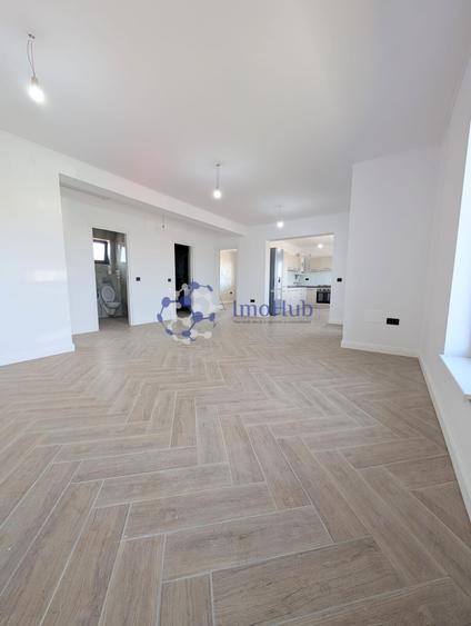 Casă individuală cu 4 camere cu Teren 400 Mp în Miroslava