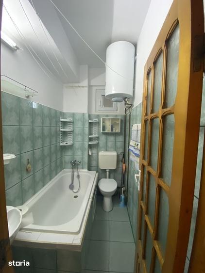 Garsonieră decomandată în Micro 13