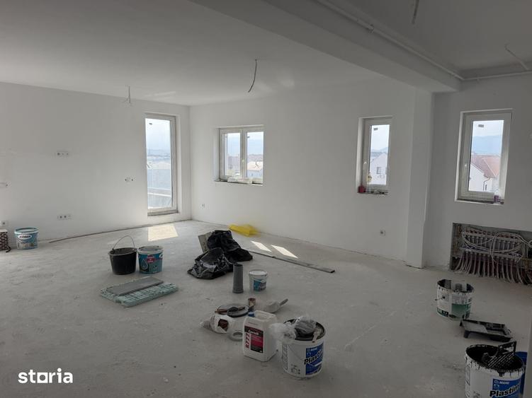Apartament cu 4 camere în Terezian