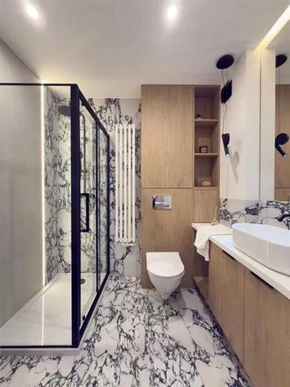 Apartament cu 4 camere semidecomandat în Aviatorilor