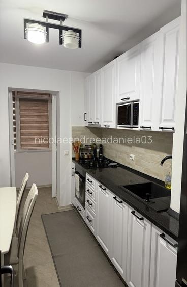 Vand apartament 2 camere Campina