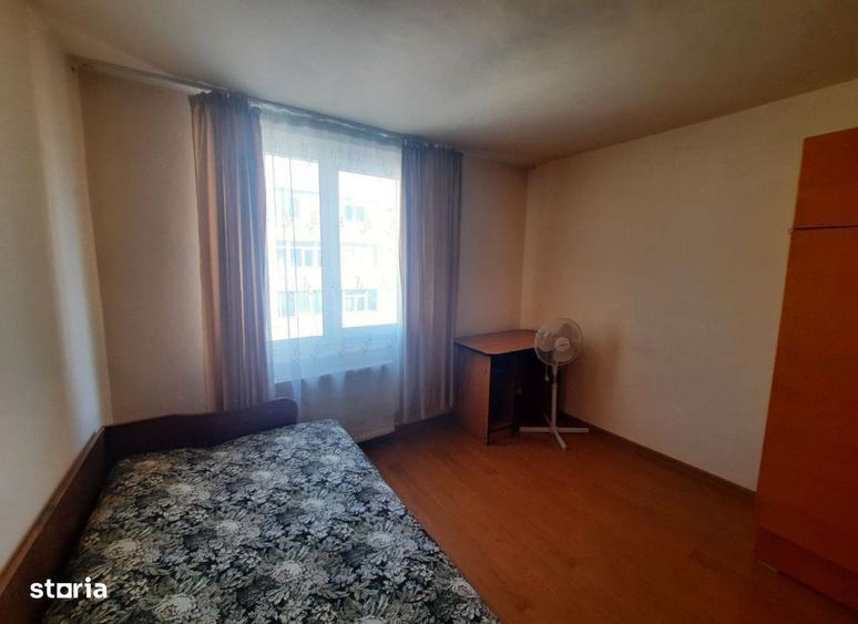 Apartament cu 3 camere în Calea Romanului