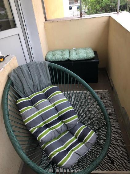 Apartament cu 3 camere decomandat în Est