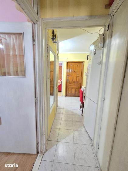 Apartament cu 2 camere decomandat în Școlilor