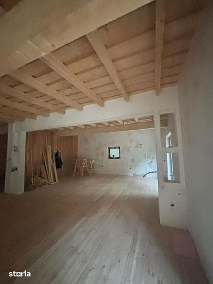 Casă cu Teren 1050 Mp în Central