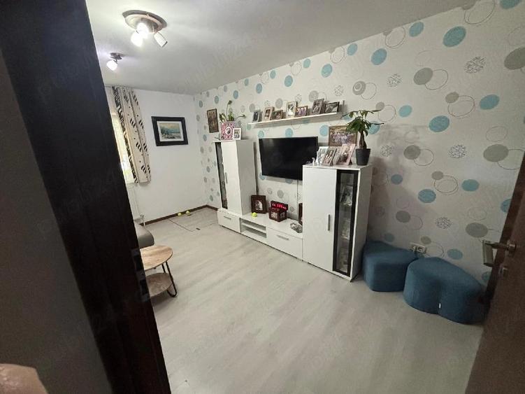 Apartament cu 2 camere decomandat în Steaua