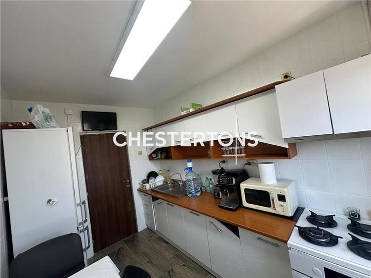 Apartament cu 2 camere decomandat, mobilat în Rahova