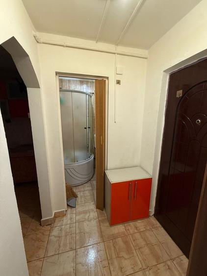 Garsonieră decomandată în Central