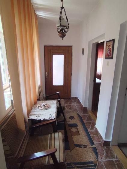 Casă cu 4 camere în Central
