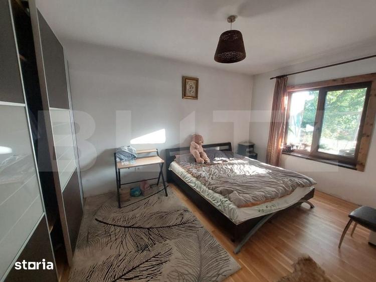 Casă cu 8 camere cu Teren 900 Mp în Săcele