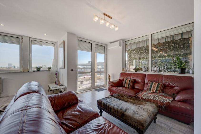 Apartament cu 5 camere decomandat în Clucerului
