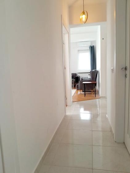 Apartament cu 3 camere decomandat, mobilat în Militari