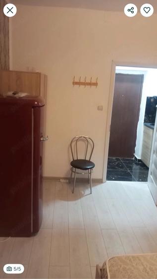 Garsonieră decomandată în Central