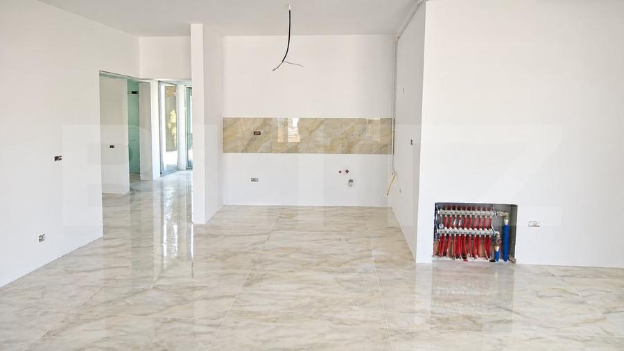 Casă individuală cu 4 camere cu Canalizare în Vest