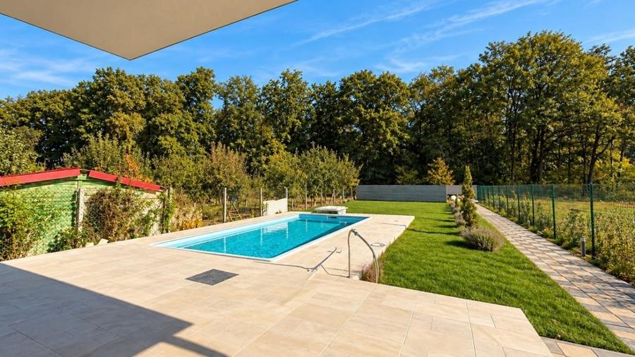 Casă individuală cu 4 camere cu Piscina în Snagov