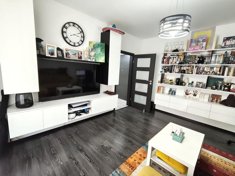 Apartament cu 3 camere decomandat, mobilat în Politehnica