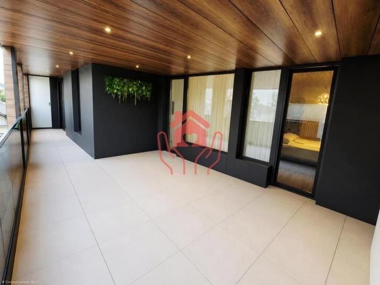 Apartament cu 3 camere decomandat, mobilat în Băneasa