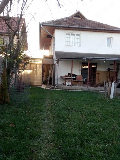 Casă cu 4 camere cu Teren 440 Mp în Central