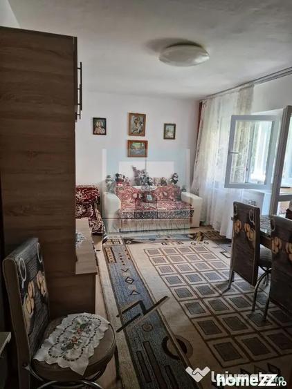 Apartament cu 2 camere decomandat în Craiter