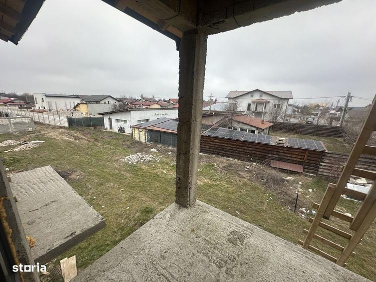 Casă cu 4 camere cu Teren 242 Mp în Ștefăneștii de Jos