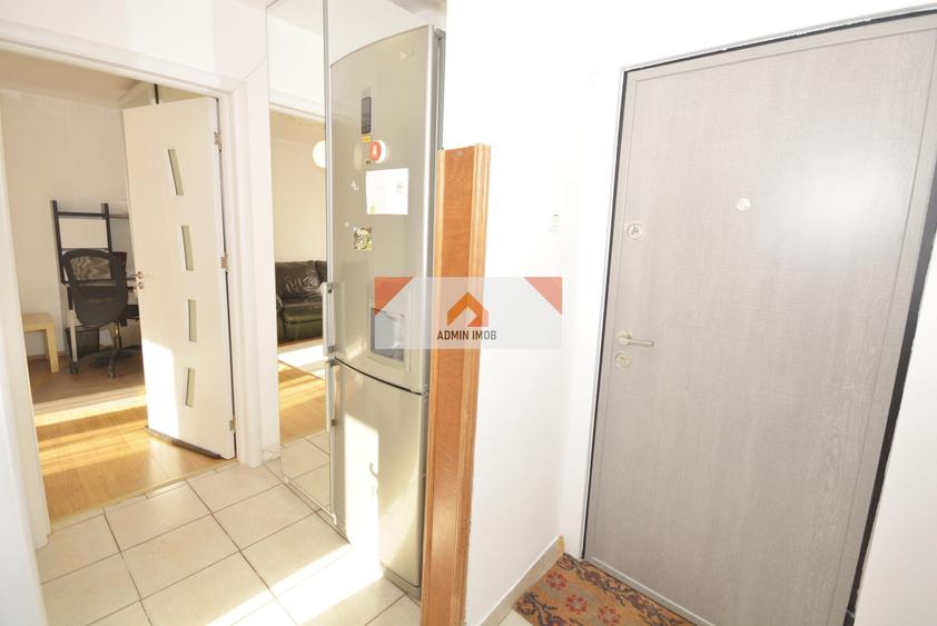 Apartament cu 2 camere decomandat în Drumul Taberei