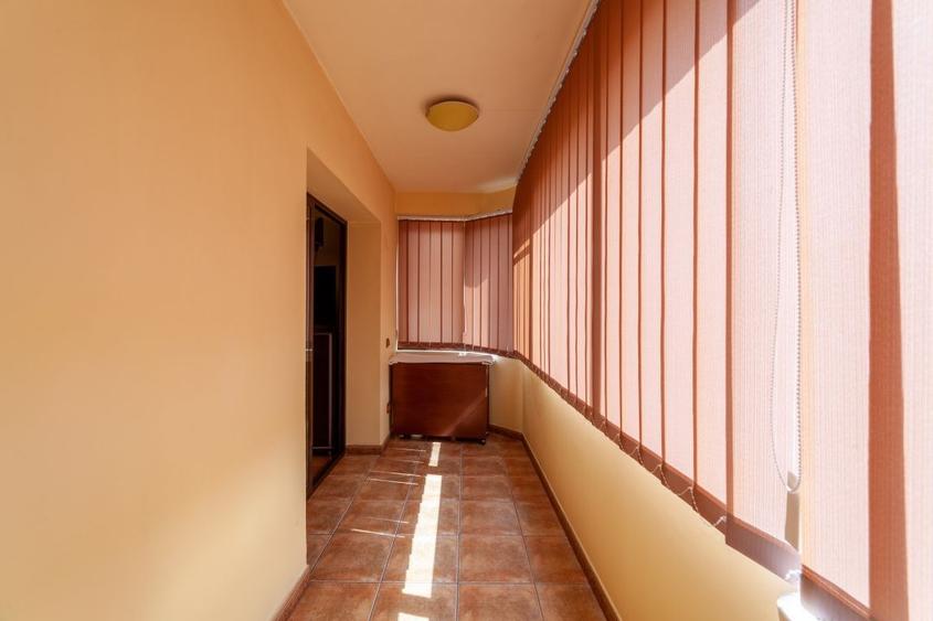 Apartament cu 4 camere decomandat, mobilat în Bere
