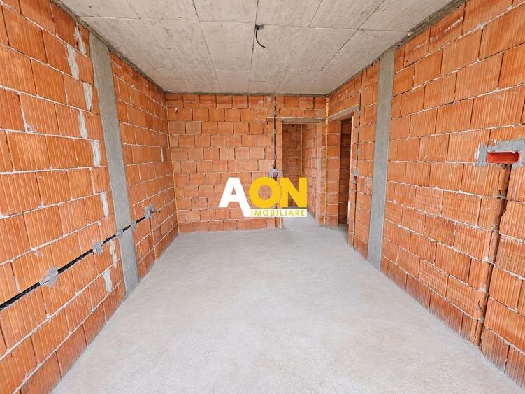 Apartament cu 3 camere decomandat în Cetate