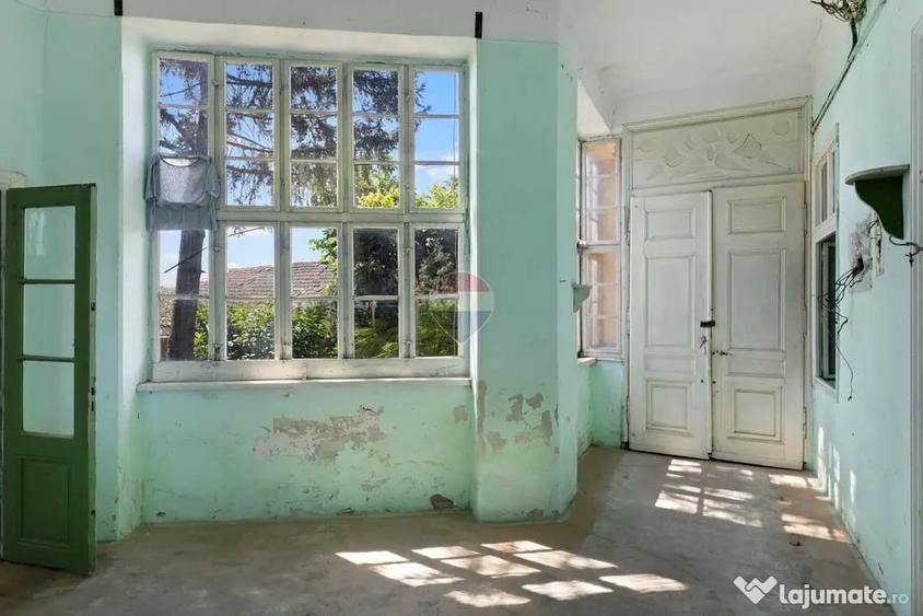 Casă cu 5 camere cu Teren 853 Mp în Ultracentral
