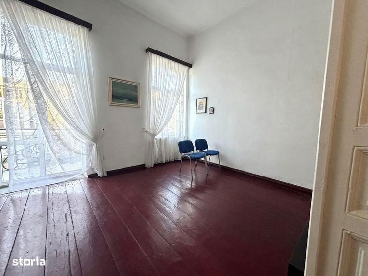 Apartament cu 4 camere în Ultracentral