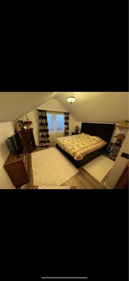 Casă cu 4 camere în Central