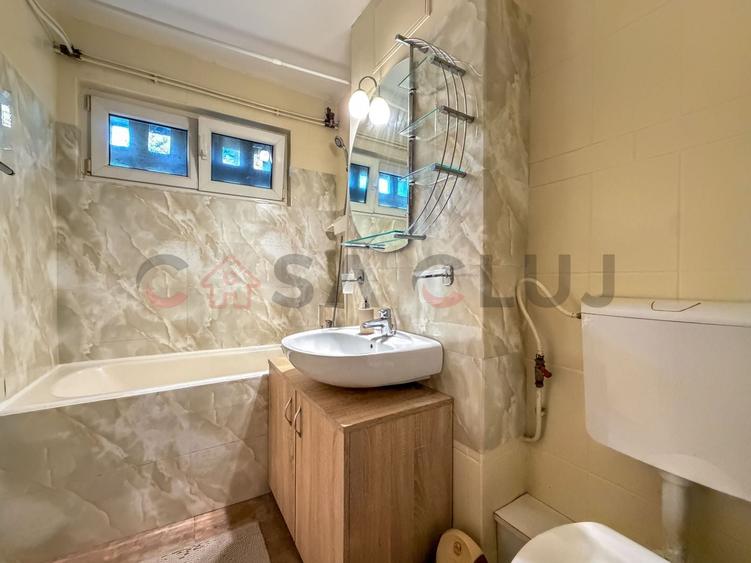 Apartament cu 3 camere semidecomandat, mobilat în Gheorgheni