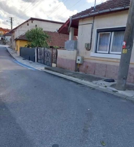Casă cu 3 camere cu Teren 367 Mp în Central