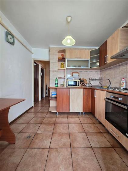 Apartament cu 3 camere decomandat în Frumoasa