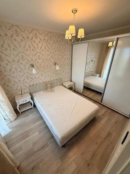 Apartament cu 2 camere semidecomandat, mobilat în Fratelia