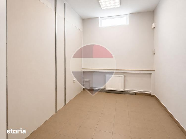 Spațiu comercial, de 12 mp, în Astra