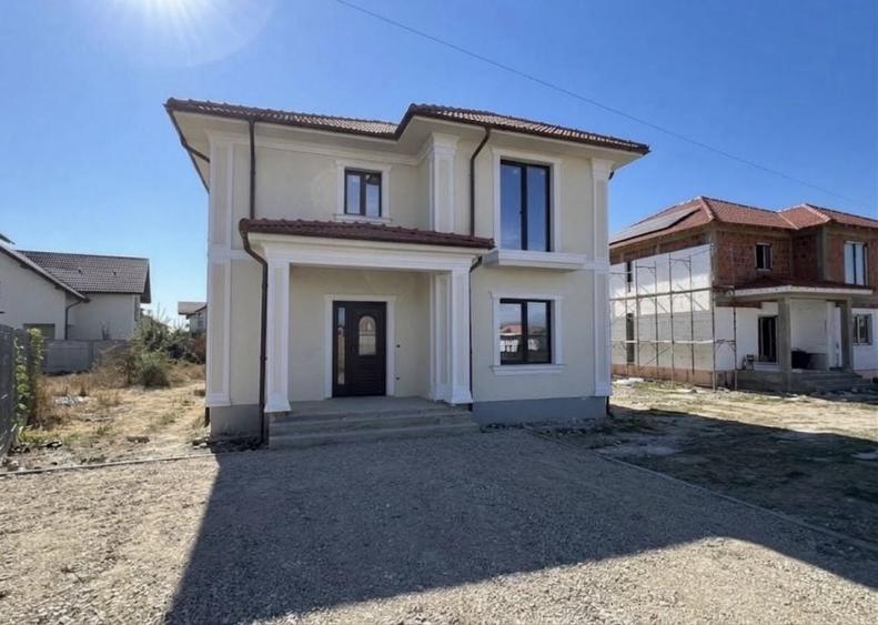 Casă cu 4 camere în Central