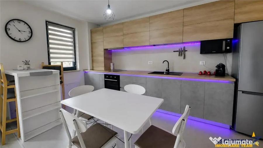Apartament cu 2 camere decomandat în Central