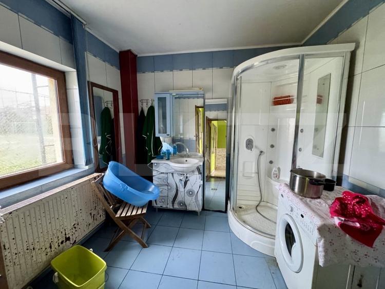 Casă individuală cu 6 camere cu Canalizare în Mureșeni
