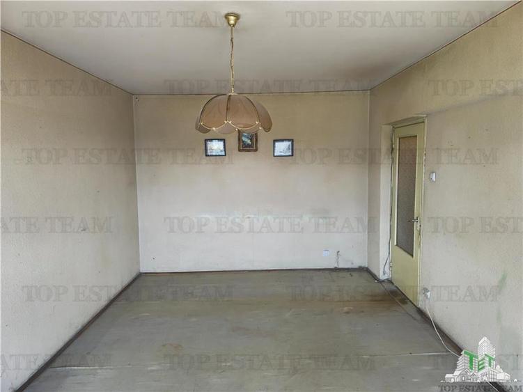Apartament cu 3 camere decomandat în Lujerului