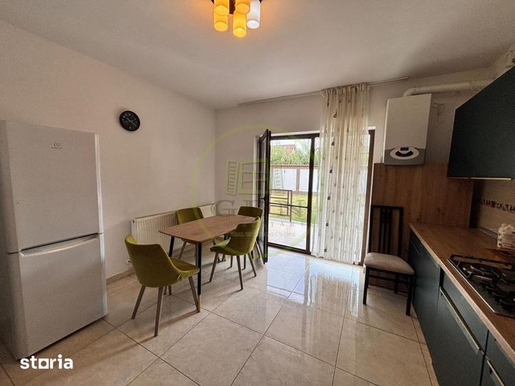 Casă cu 5 camere decomandat cu Teren 500 Mp în Central