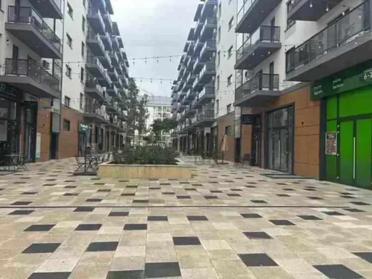 Spațiu comercial, de 80 mp, în Central