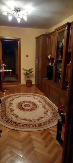 Casă cu 7 camere cu Teren 400 Mp în Central